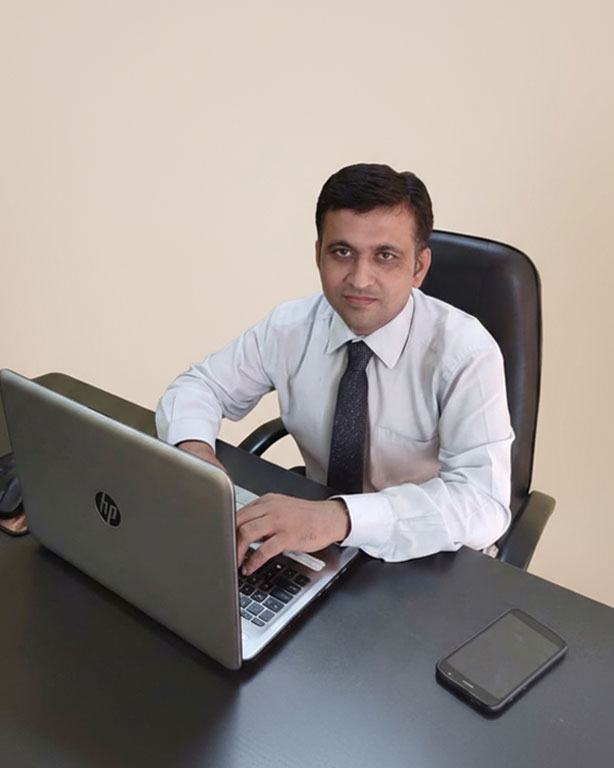 team-member-image